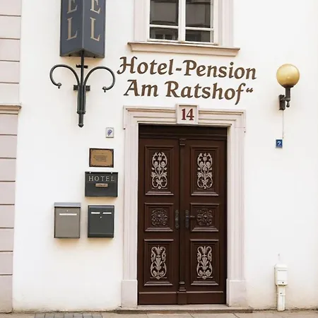 Am Ratshof 3*