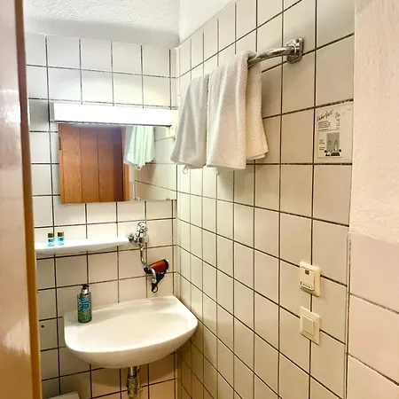 Am Ratshof 3*